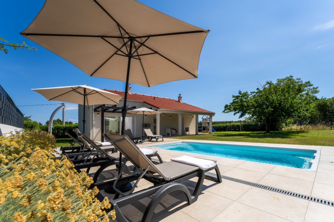 Oasis of Privacy and Nature, Villa Lapis with pool, Selina - Istria Selina